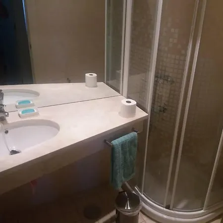 2 Bedroom With Large Terrace شقة